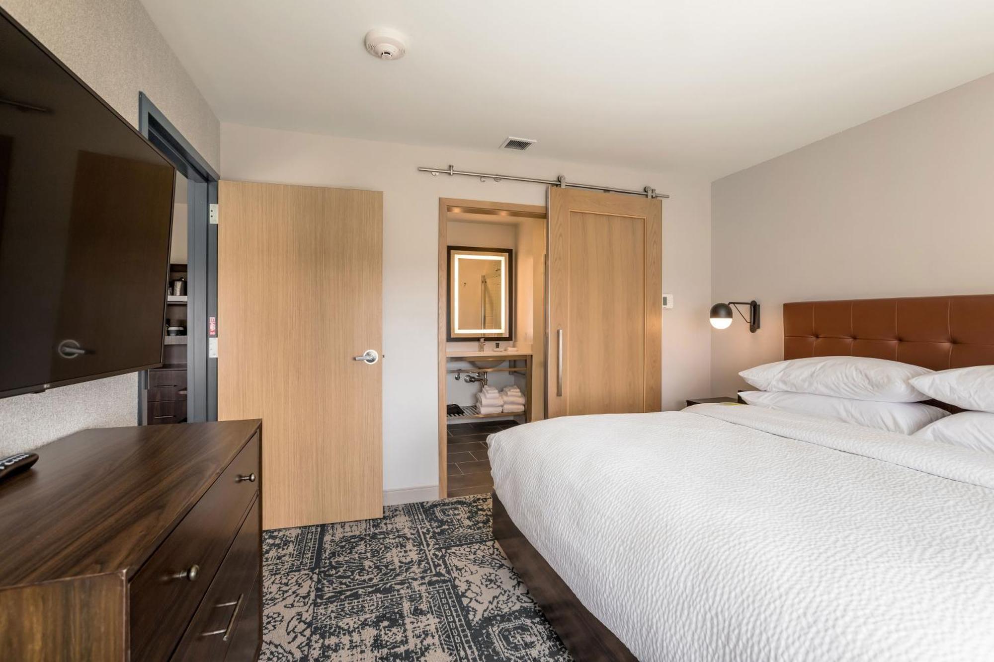 Four Points By Sheraton Элкхарт Экстерьер фото